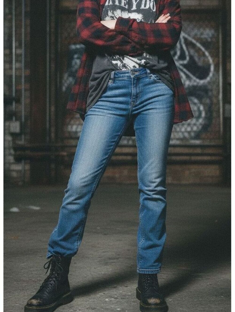 Garage Medium Wash Blue Denim Jeans Women's Size 9 Y2K Casual Flare Bootcut